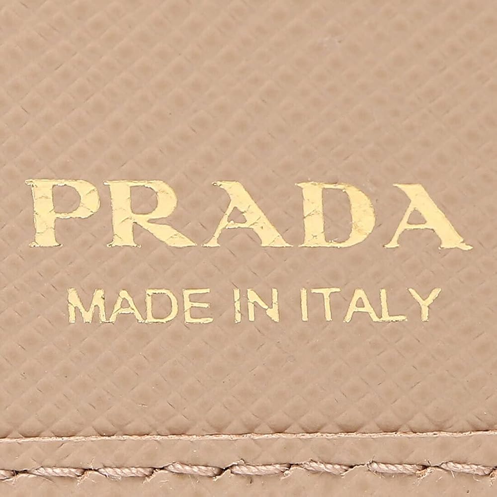 【美品】PRADA プラダ 三つ折り財布 トライアングルロゴ　 ベージュ 正規品 Amazon | [Prada] [プラダ] 二つ折り財布 サフィアーノ